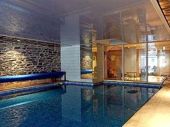 Les Chemins Francis - Modern Hotel Bagnols-les-Bains Exterior foto