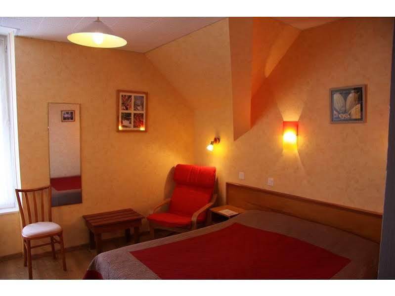 Les Chemins Francis - Modern Hotel Bagnols-les-Bains Exterior foto