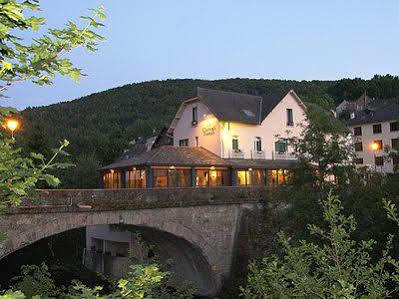 Les Chemins Francis - Modern Hotel Bagnols-les-Bains Exterior foto